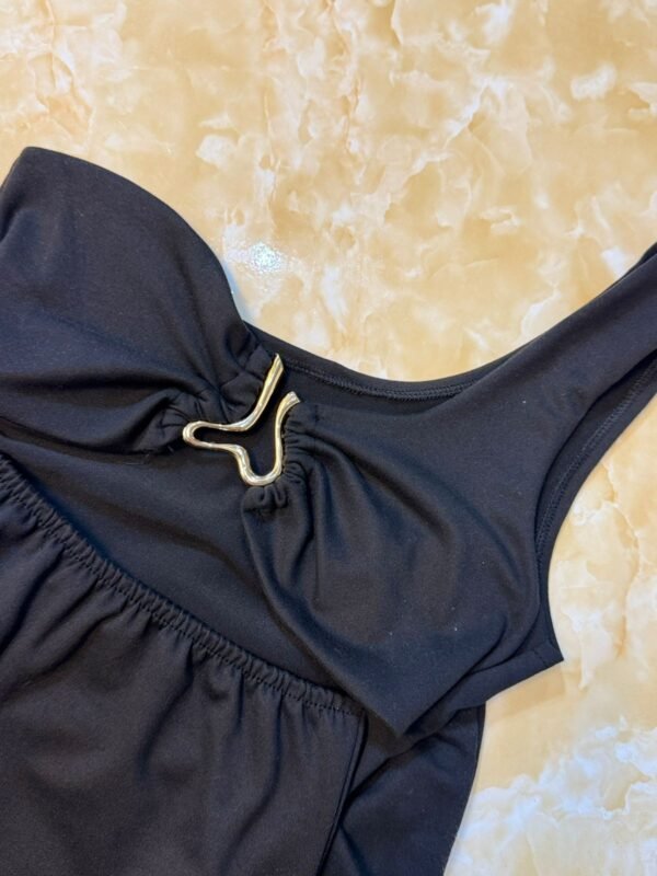 VESTIDO ACCESORIO CORAZON INVERTIDO