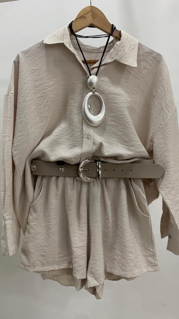 WhatsApp Image 2025-10-27 at 8.26.21 PM SHORT MADRILEÑO