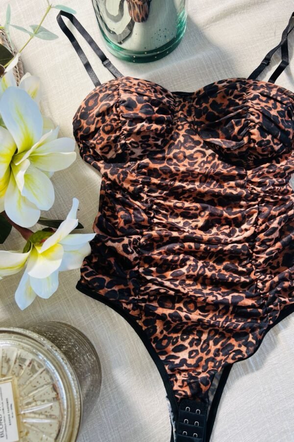 WhatsApp-Image-2025-09-24-at-7.35.47-PM-1-600x901 BODY GILDA