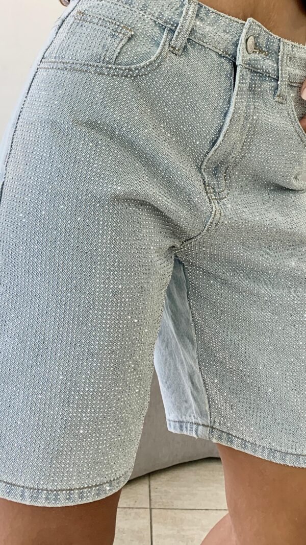 WhatsApp Image 2025-10-31 at 9.18.12 PM BERMUDA FULL STRASS