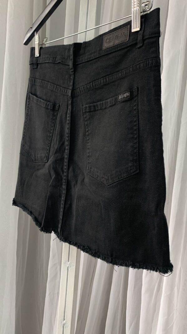 WhatsApp Image 2026-01-27 at 11.26.40 AM FALDA NEGRA