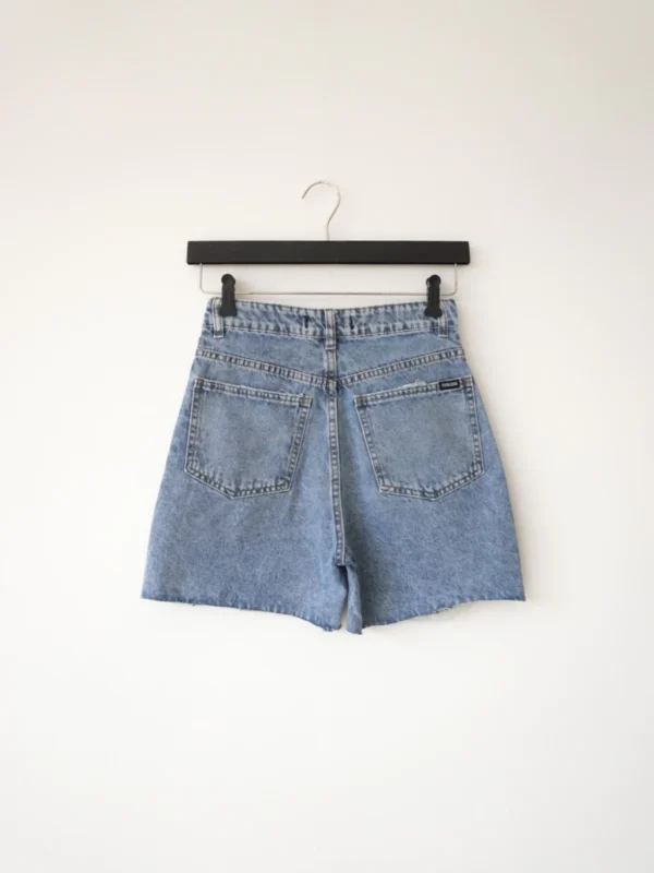 image00003-a8030e7ad50ab8765417670385577121-1024-1024 BERMUDA DUTY