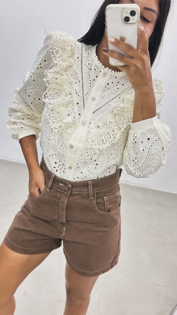WhatsApp Image 2026-02-21 at 10.32.07 AM CAMISA BRODERY