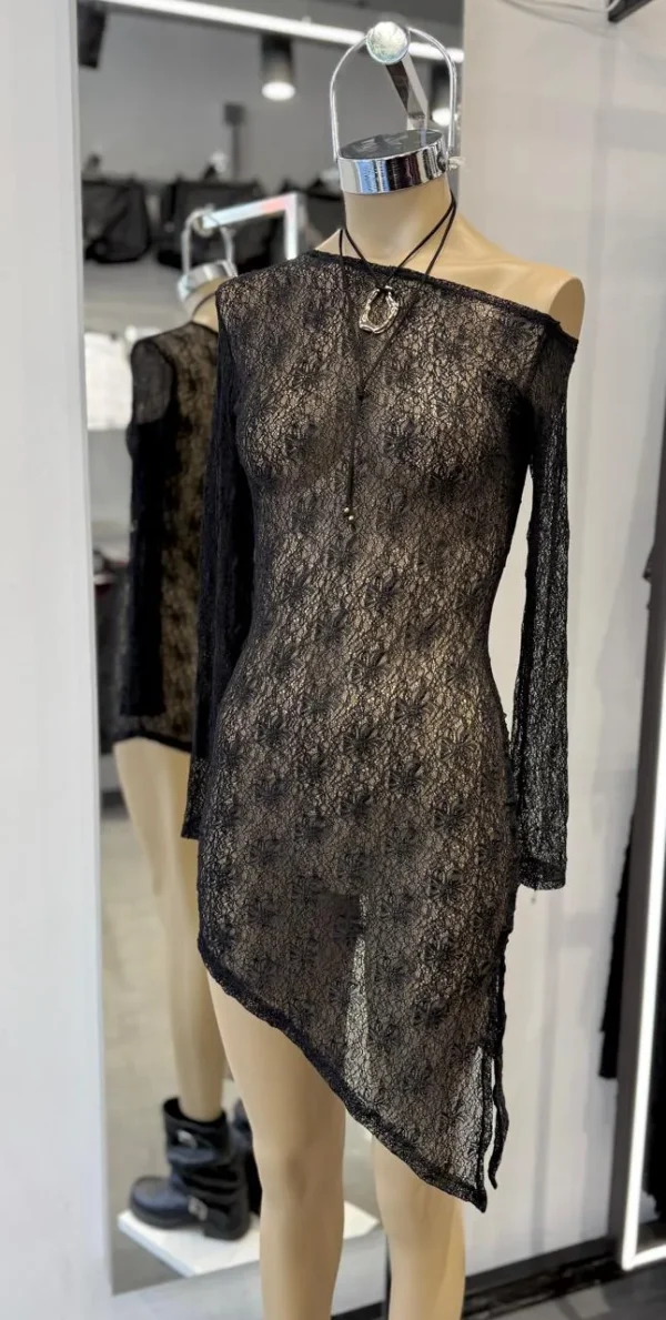 VESTIDO ENCAJE Y PICO