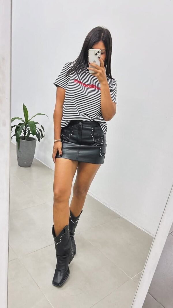 REMERA STILLNESS