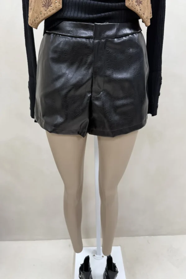 SHORT ECO CUERO